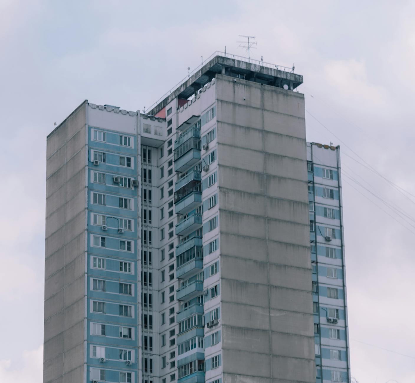 Nowoczesne elewacje domów 2026: trendy i materiały do wyboru